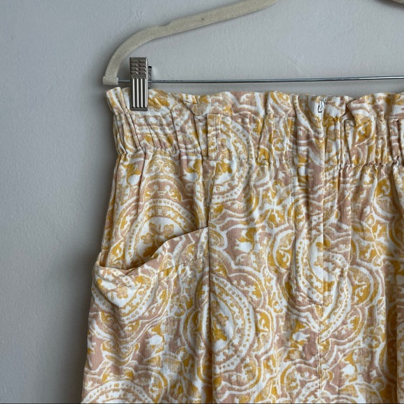 Forever 21 / Yellow Paper-bag Paisley Skirt - Picture 2 of 6